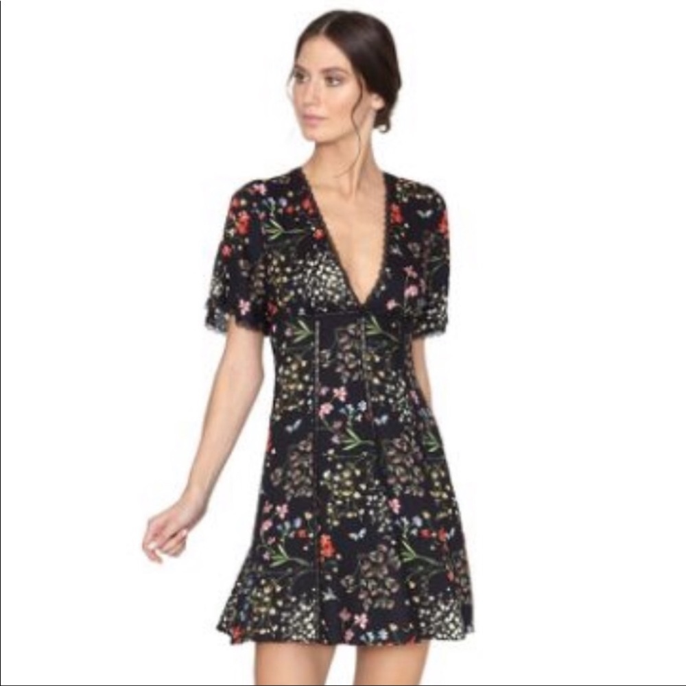 ALICE + Olivia ‘Amara’ 🌷 Mini Dress